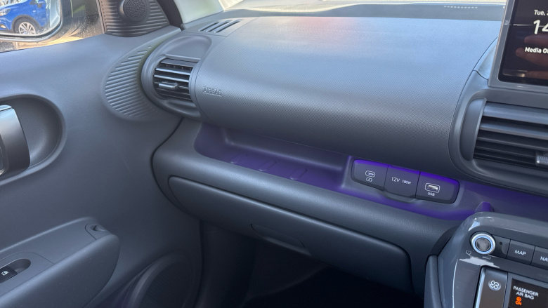 Hyundai INSTER 85kW Cross 49kWh 5dr Auto Electric Hatchback